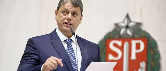 Tarcísio derrota Haddad pela segunda vez e segue no governo de SP